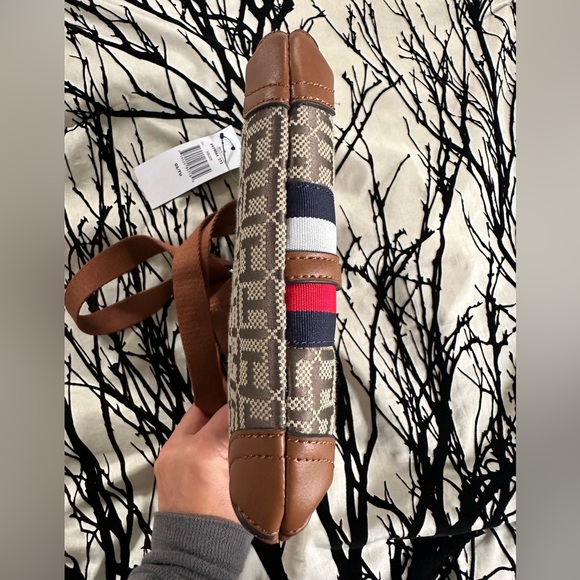 Tommy Hilfiger brown logo crossbody purse w/ribbon accent, faux leather, NWT - Picture 7 of 17